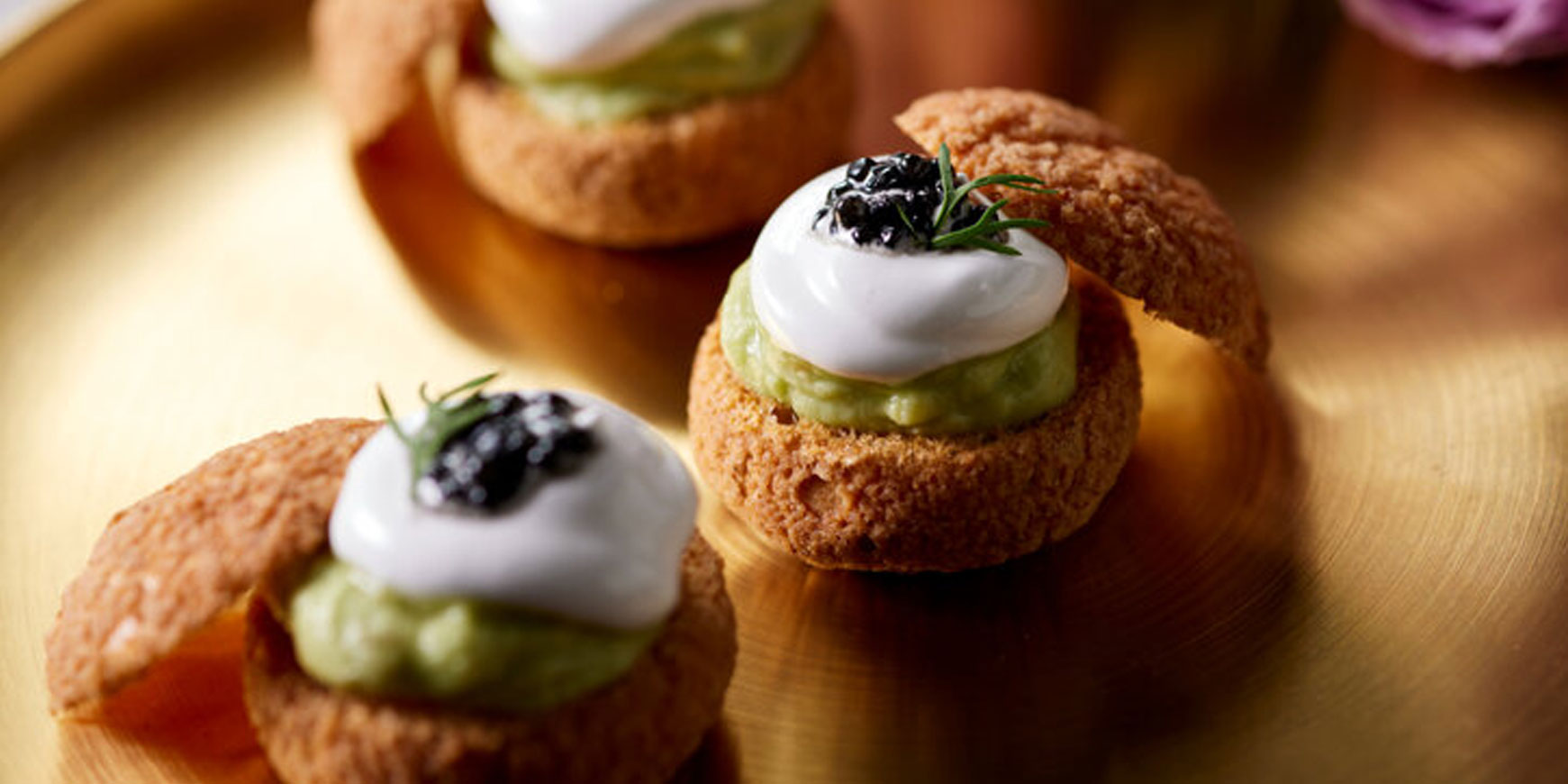 awaはちみつとキャビアのアミューズ